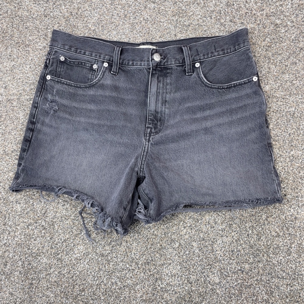 Madewell Relaxed Mid-Length Denim Shorts Washed Black Raw Hem Size 30 Distressed